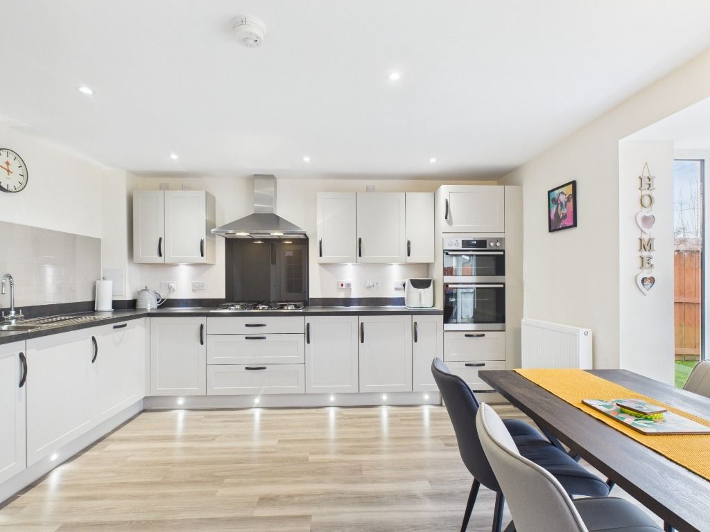 Property photo 2 of 35