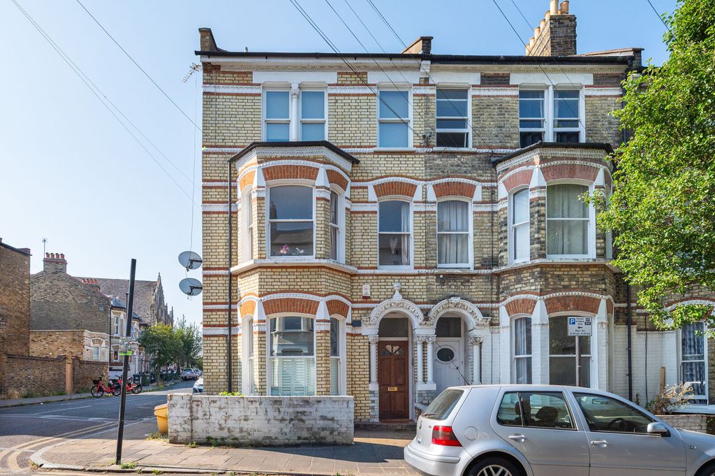 Property photo 3 of 13