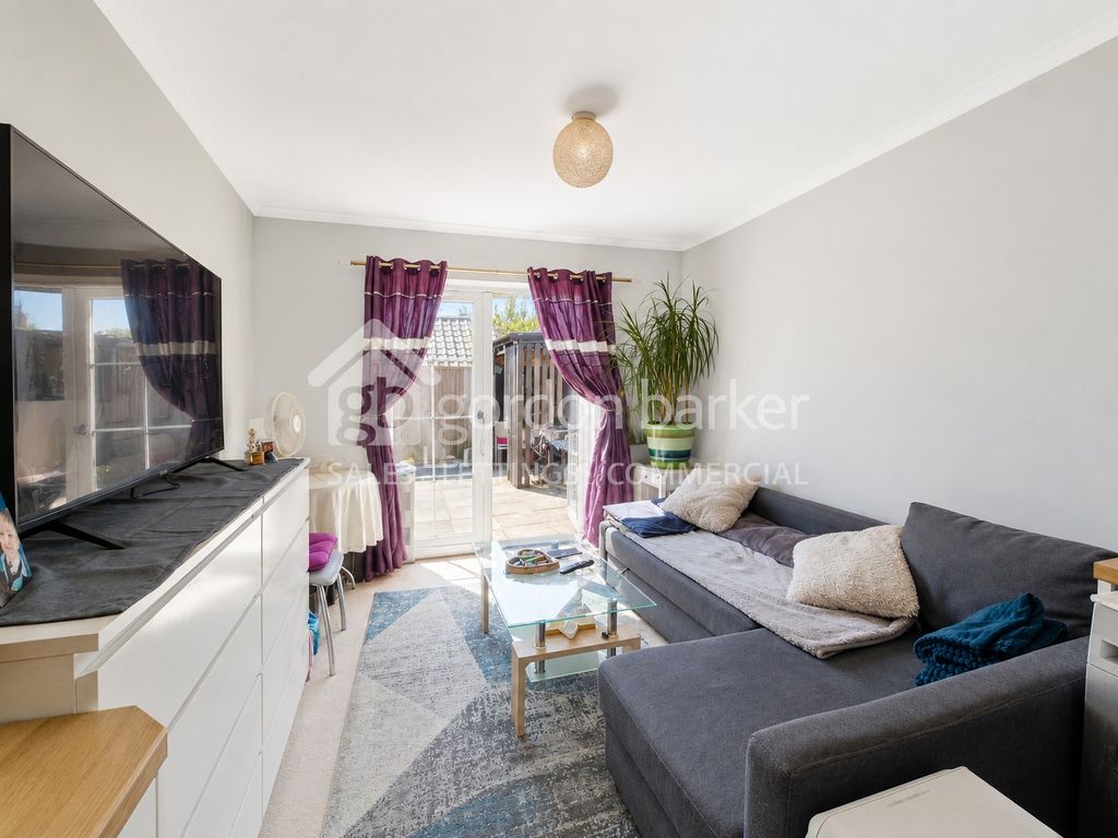 Property photo 2 of 9