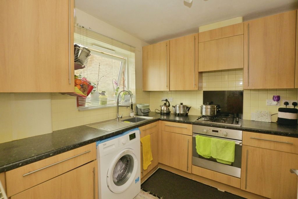 Property photo 2 of 15 Kitchen