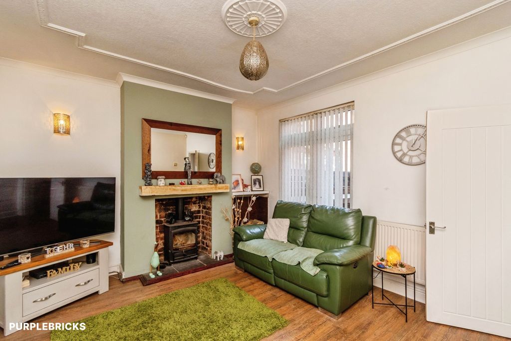 Property photo 3 of 22