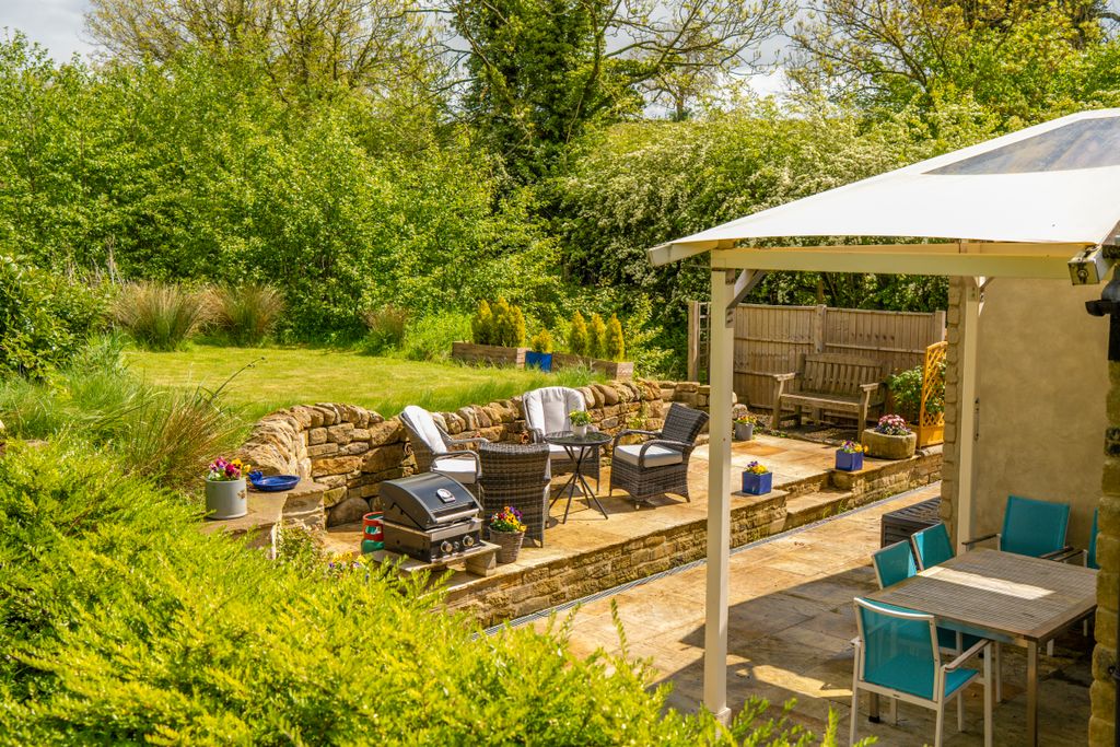 Property photo 3 of 41