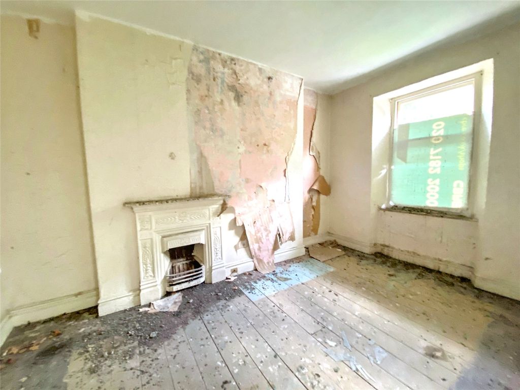 Property photo 2 of 15 Picture No. 19