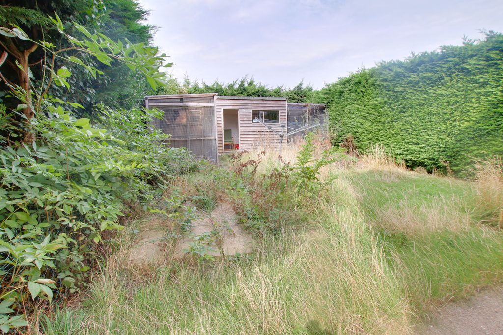 Property photo 2 of 9
