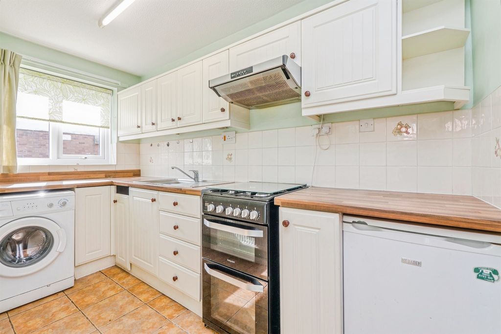 Property photo 2 of 13