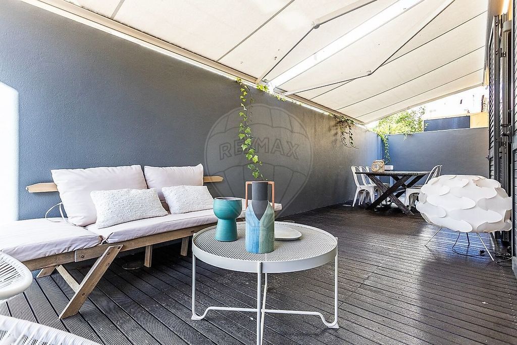 Property photo 2 of 34