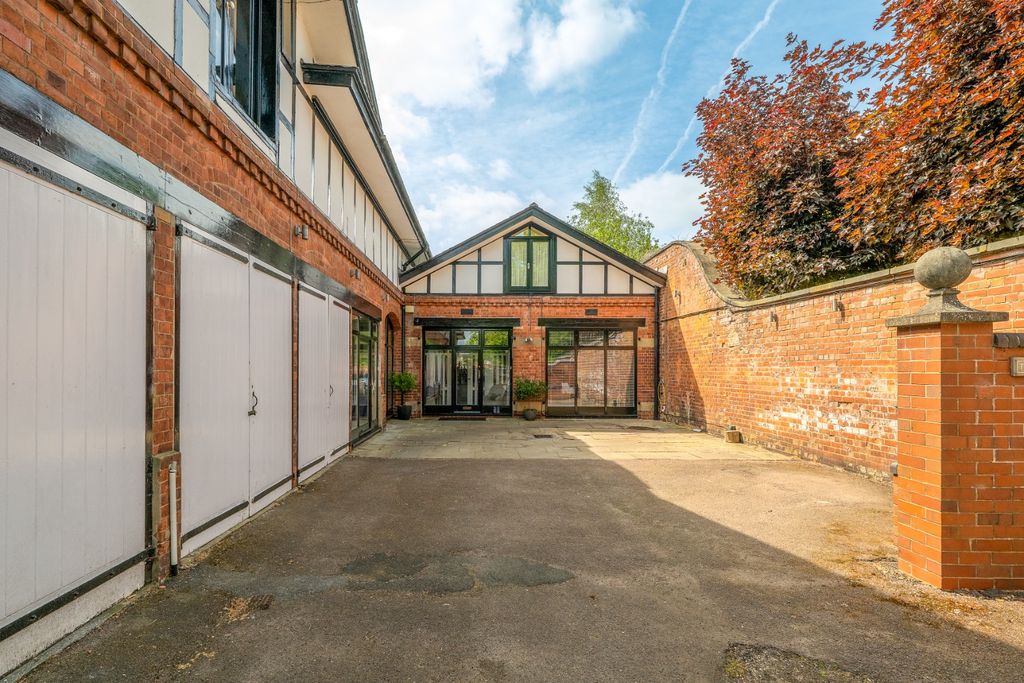 Property photo 3 of 28 4227194