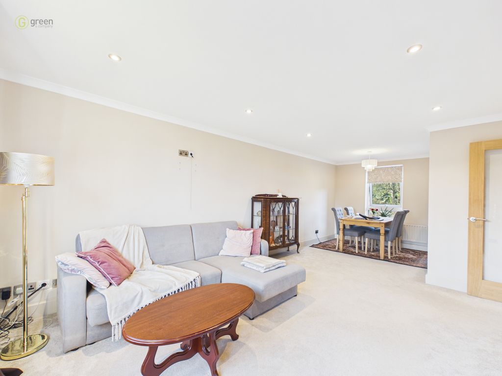 Property photo 3 of 11 Cam03830G0Pr0274Still005