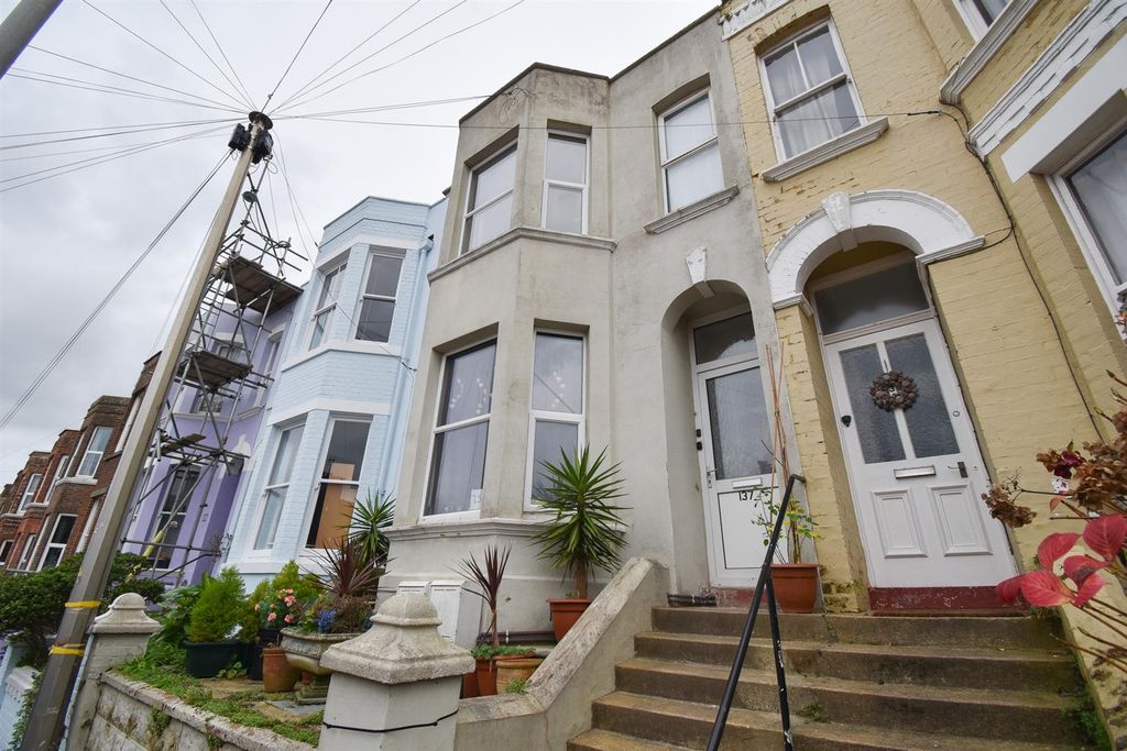 Property photo 2 of 11 Front Elevation