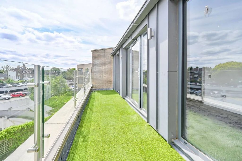 Property photo 2 of 16 Photo 4