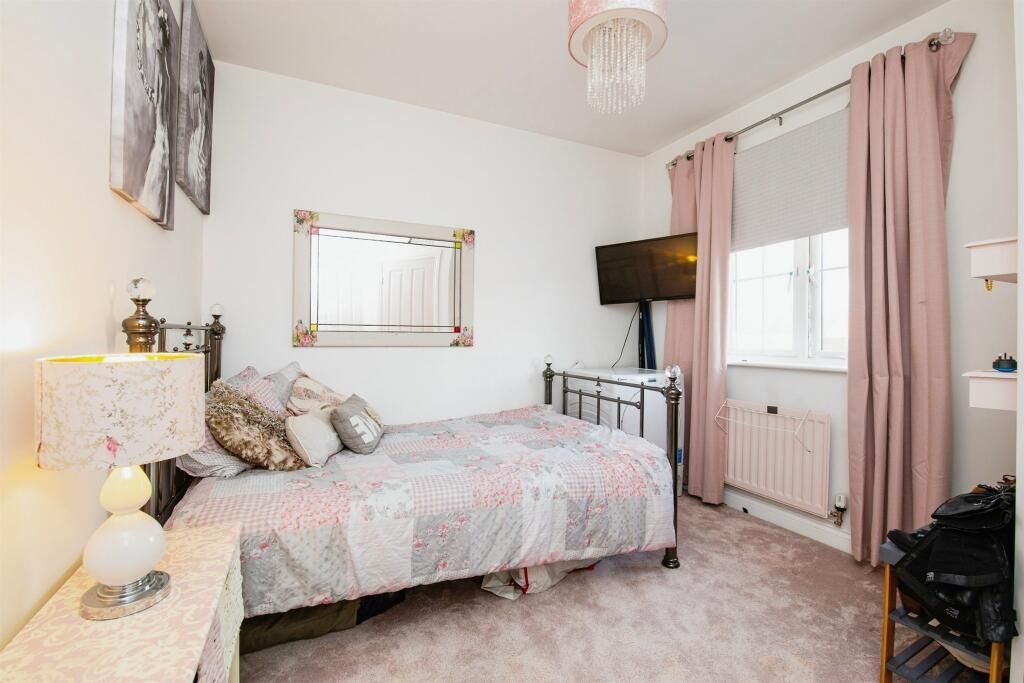 Property photo 2 of 3