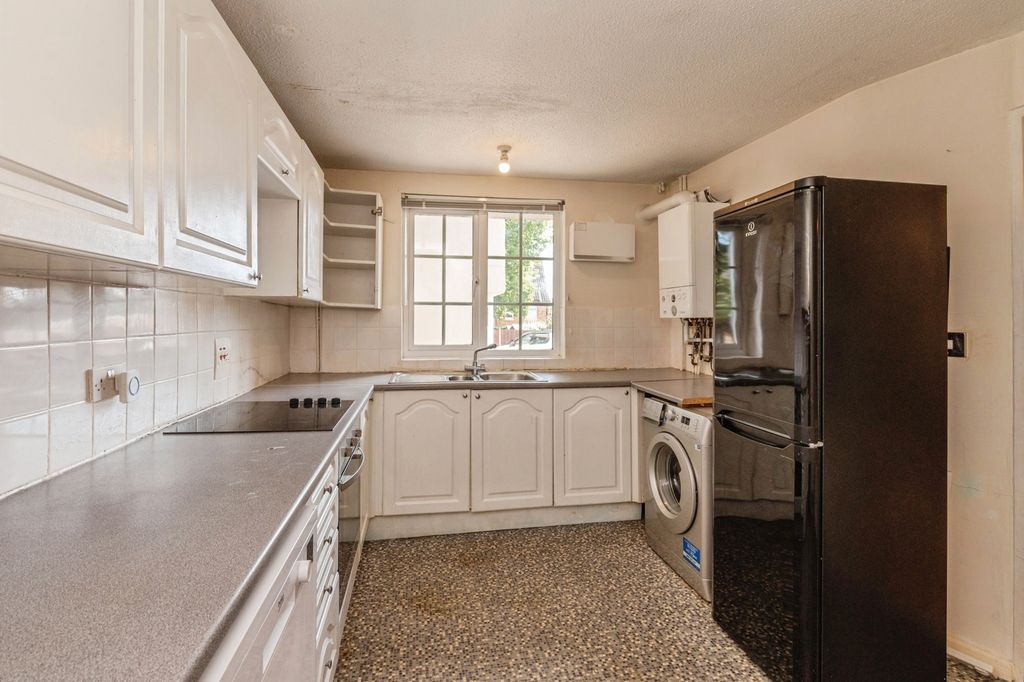 Property photo 3 of 24 Pbox-Img.Jpg