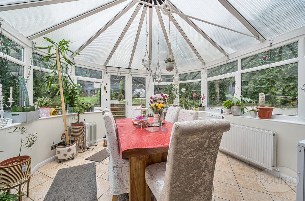 Property photo 3 of 20 36Fa9Ec6-3E76-417...