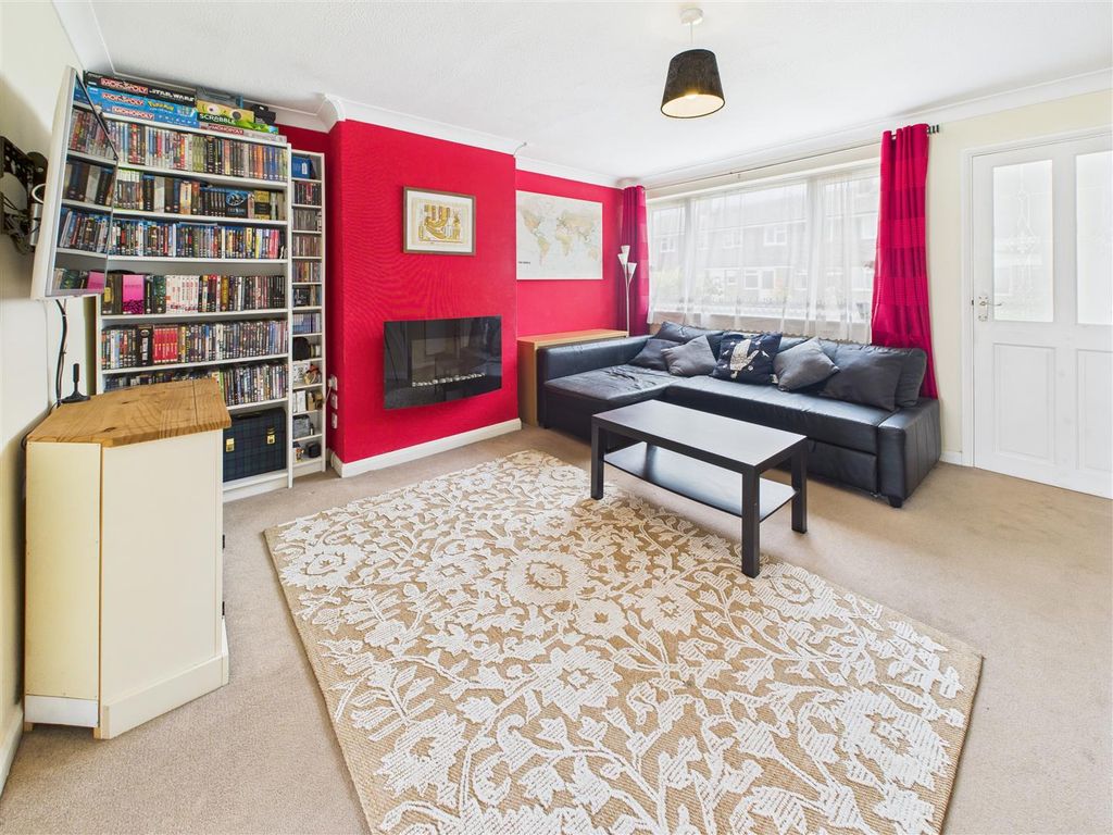 Property photo 2 of 19