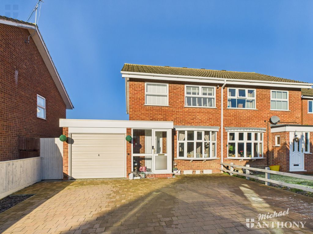 Property photo 1 of 14 Cam03218G0-Pr0854-Still017