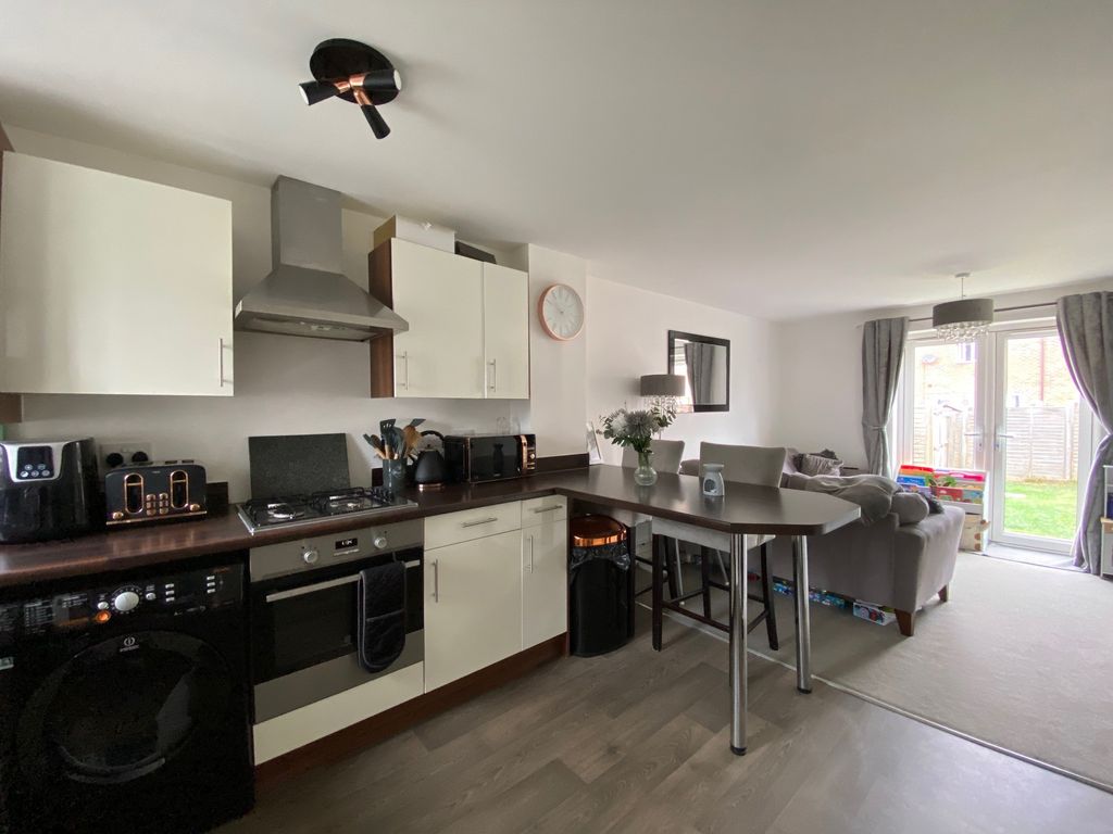 Property photo 3 of 12 1
