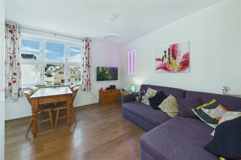 Property photo 2 of 8 Picture No. 03