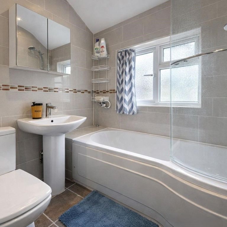 Property photo 3 of 3