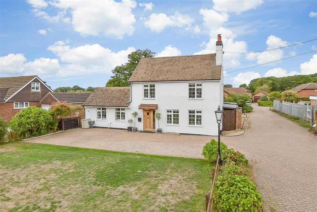 Property photo 1 of 10 External (Web) :