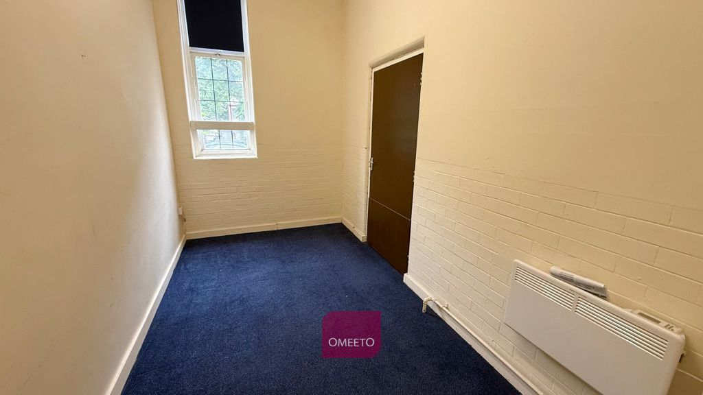 Property photo 3 of 7 Office For Rent