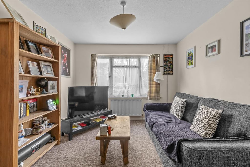 Property photo 2 of 15 146B Lounge Diner.Jpg