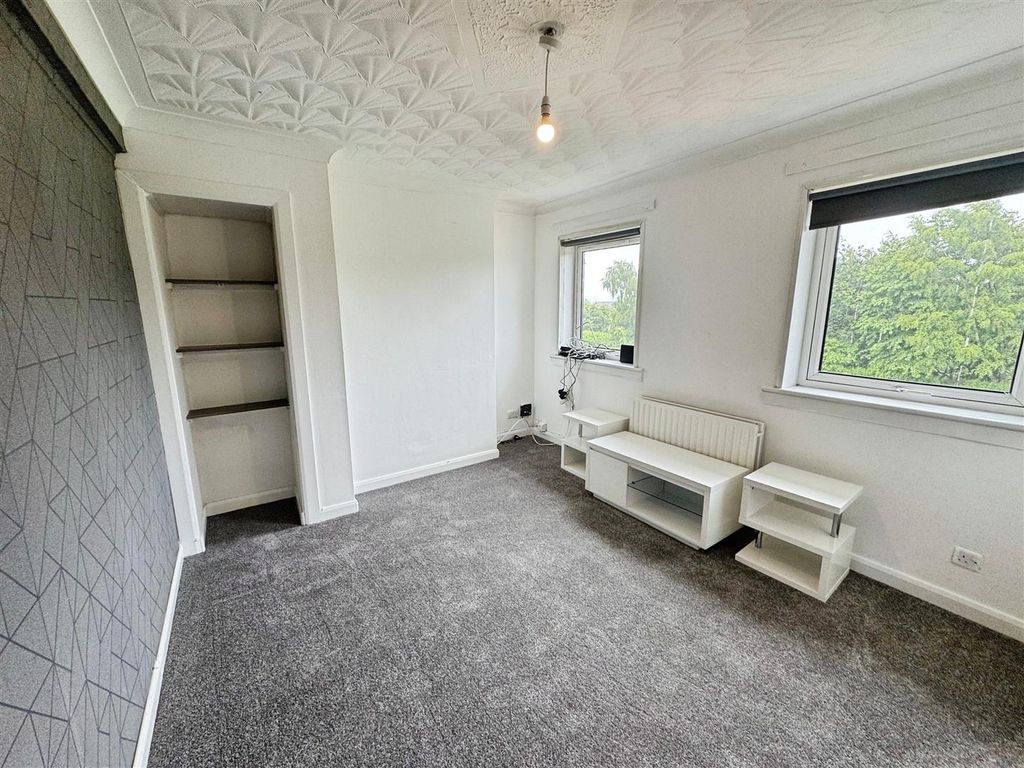 Property photo 2 of 6 2