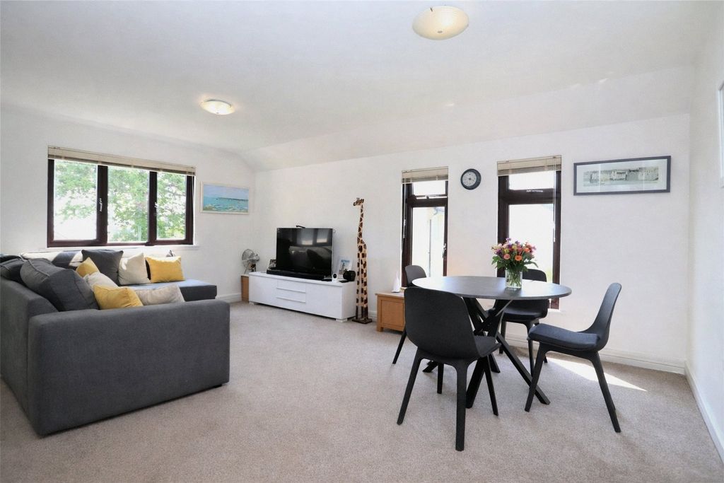 Property photo 2 of 21 Picture No. 38