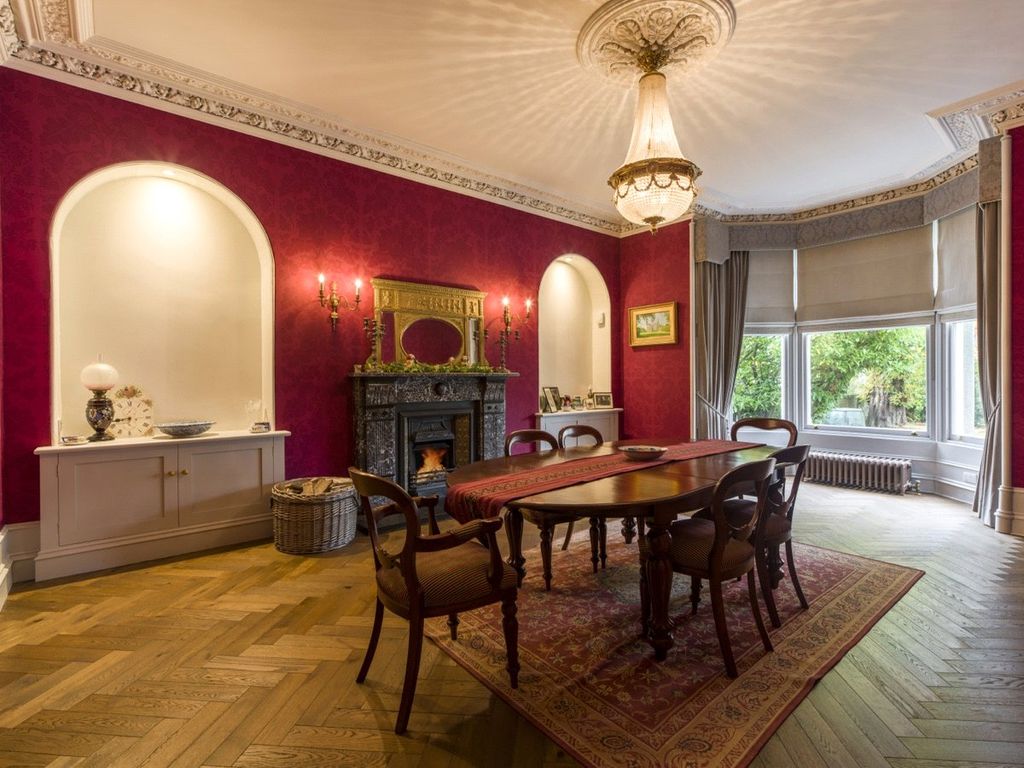 Property photo 2 of 21 Formal Dining Room