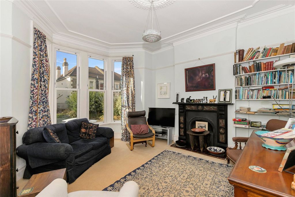 Property photo 3 of 25 Picture No. 55