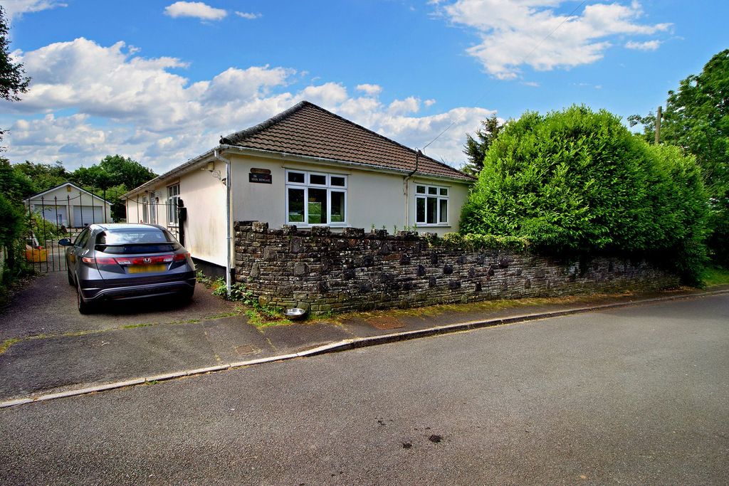 Property photo 1 of 25