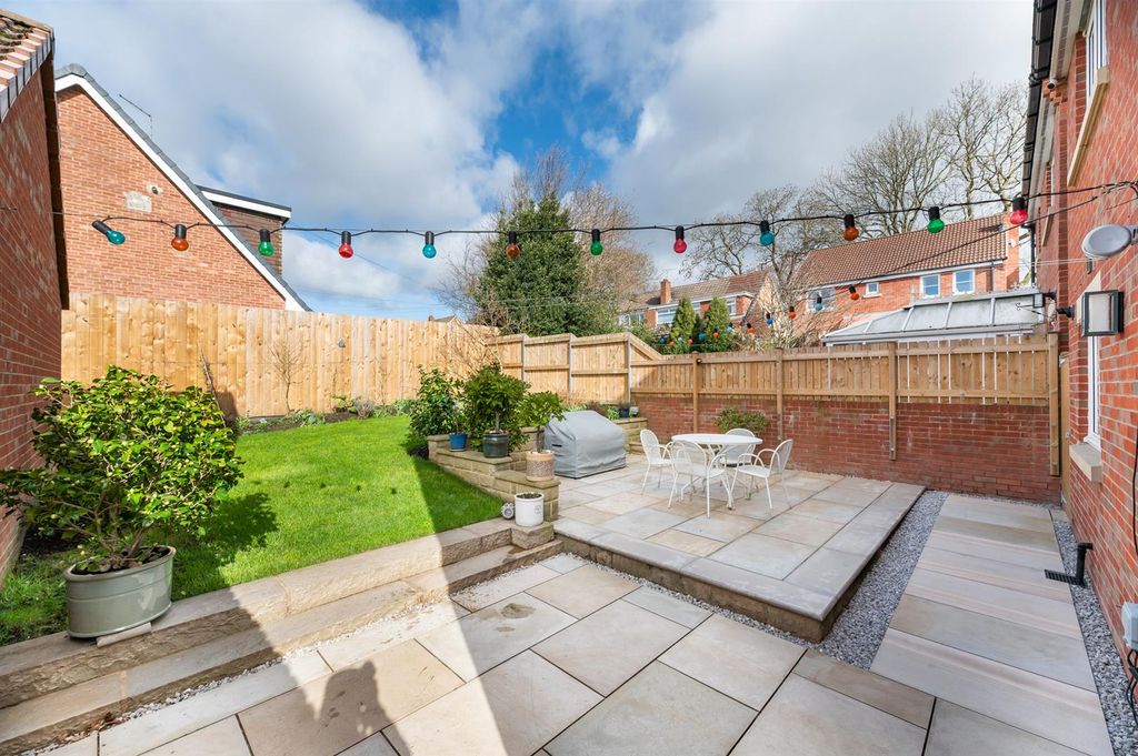 Property photo 2 of 22 Rear Garden