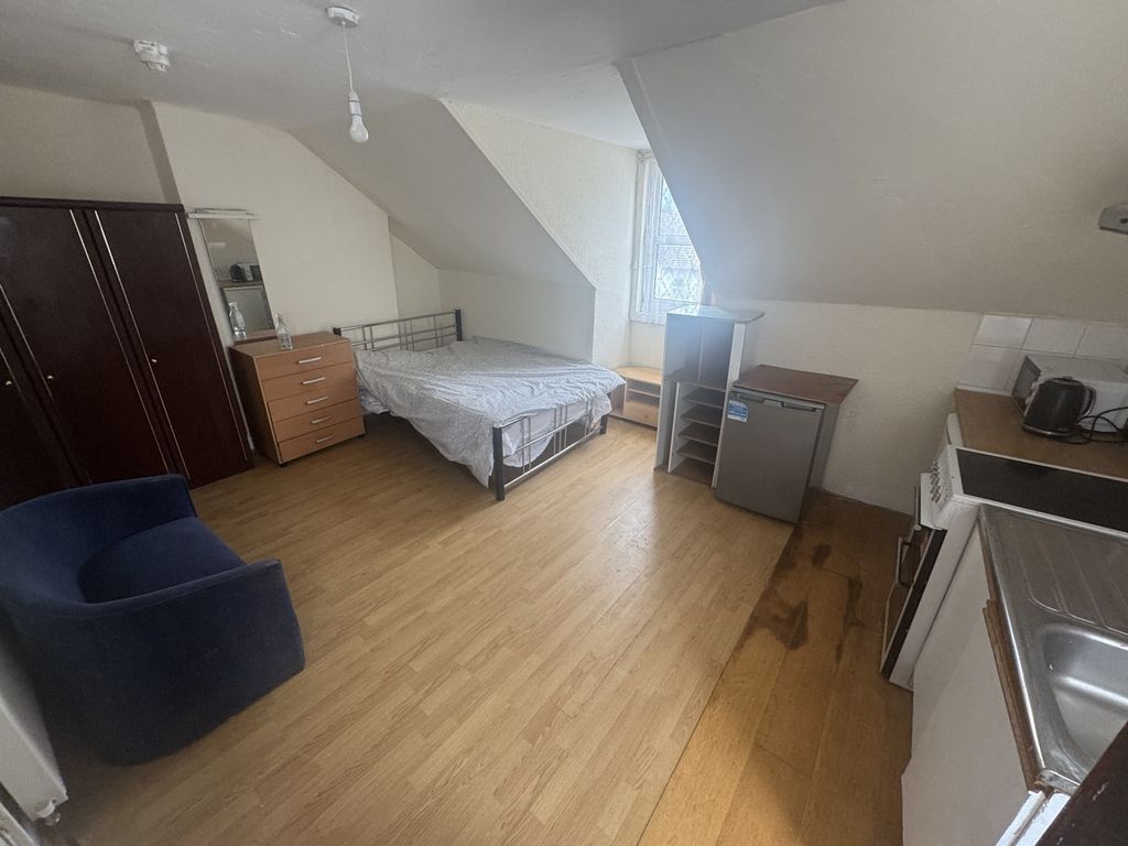 Property photo 1 of 4