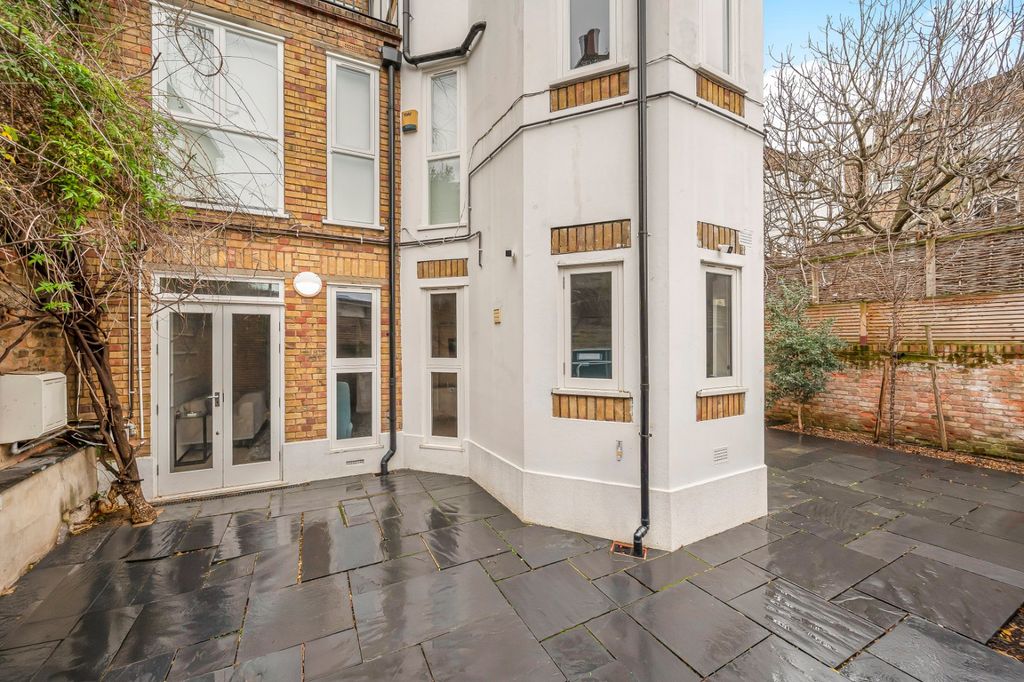 Property photo 3 of 13