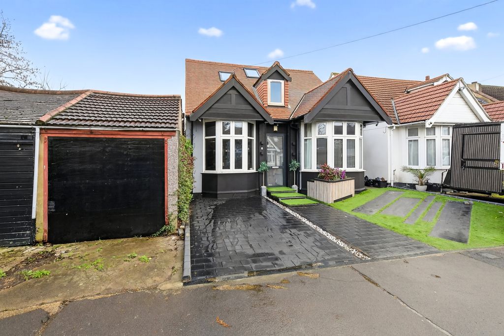 Property photo 2 of 20