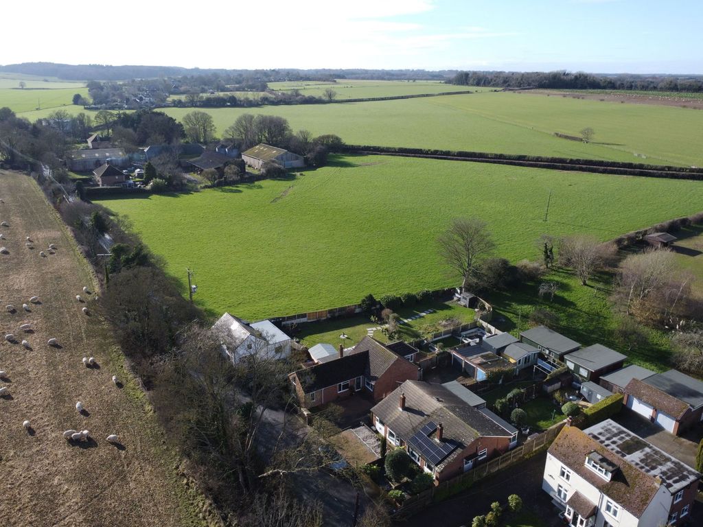 Property photo 2 of 40