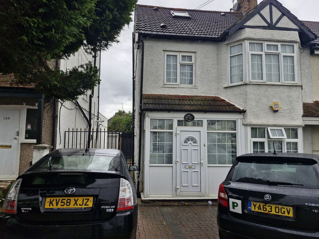 Property photo 1 of 12 4 Bed End Terrace For Sale Randall Avenue