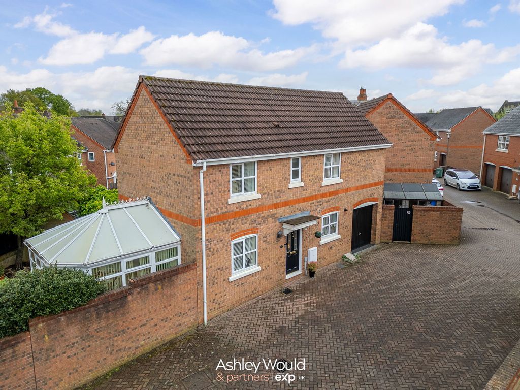 Property photo 1 of 32