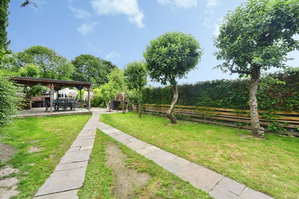 Property photo 2 of 40 Pbox-Img.Jpg