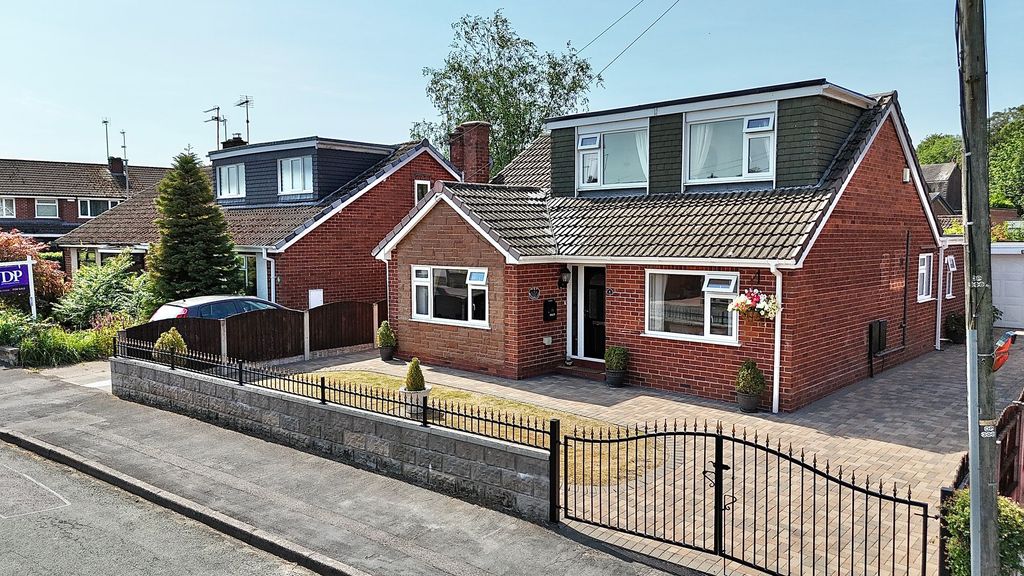 Property photo 1 of 30