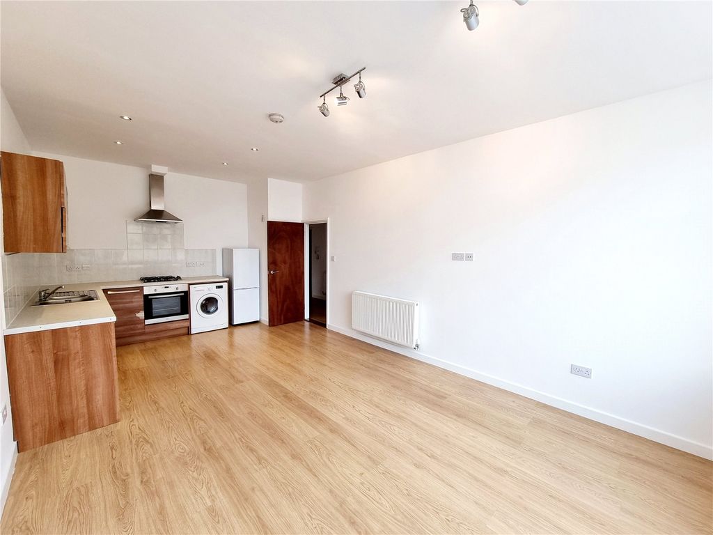 Property photo 2 of 6