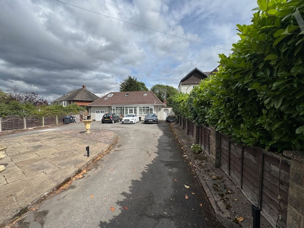 Property photo 1 of 32 650 Church Road Frontage 3