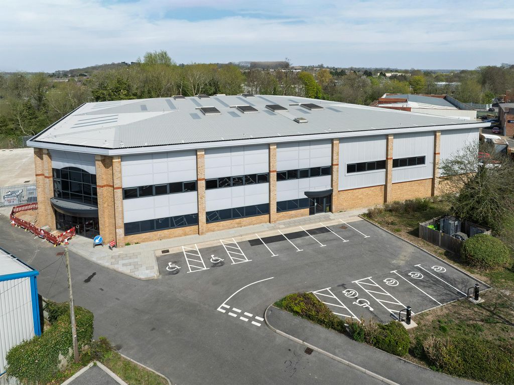 Property photo 3 of 7 Front Aspect