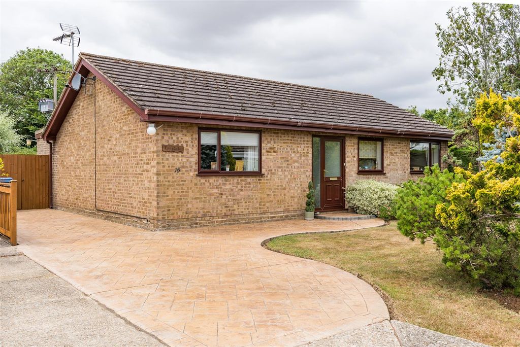 Property photo 1 of 24