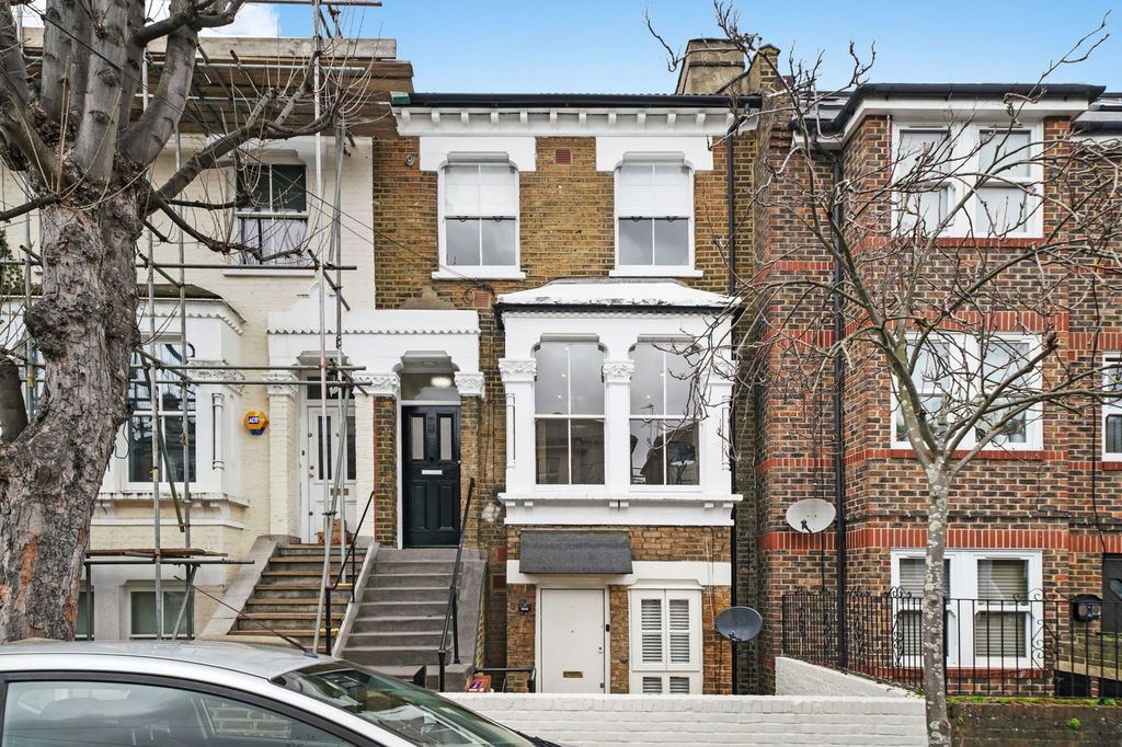 Property photo 1 of 8