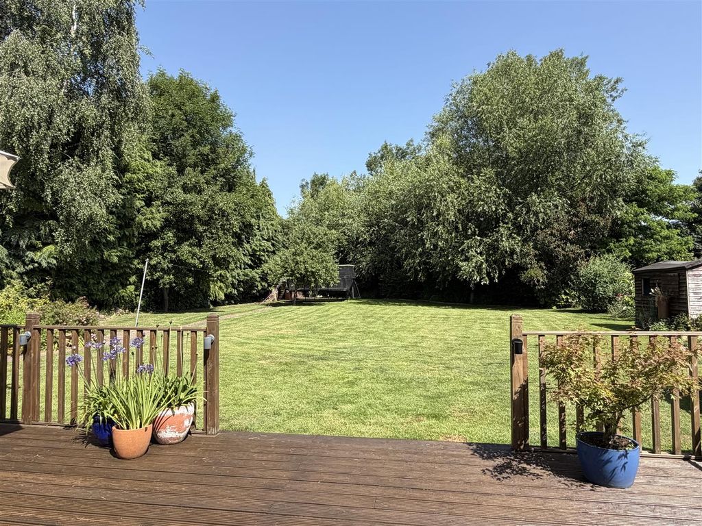 Property photo 3 of 39