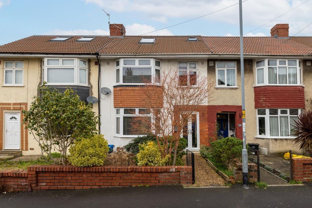 Property photo 2 of 26 40 Dominion Road, S16-.Jpg