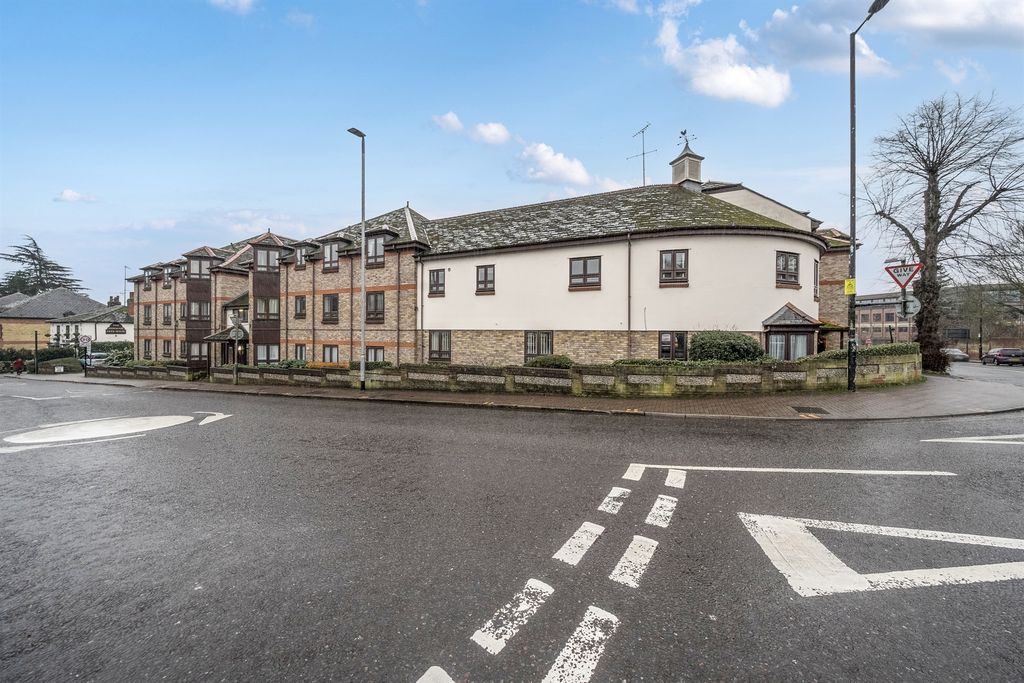 Property photo 1 of 12