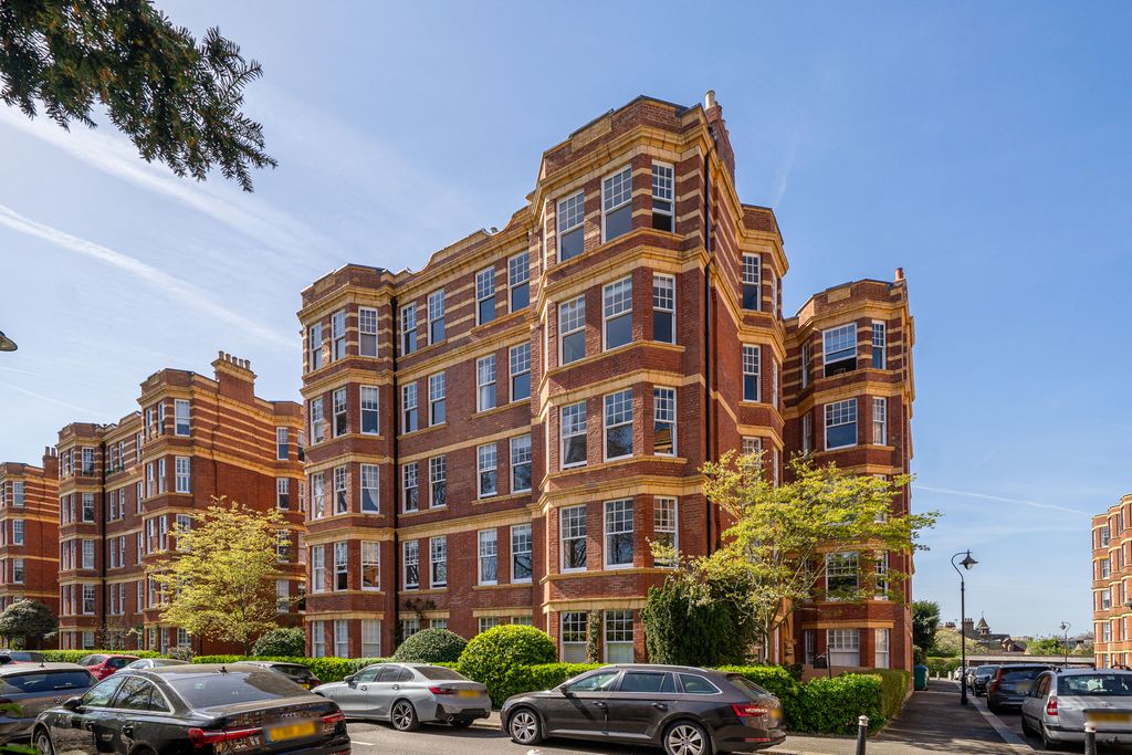 Property photo 1 of 12