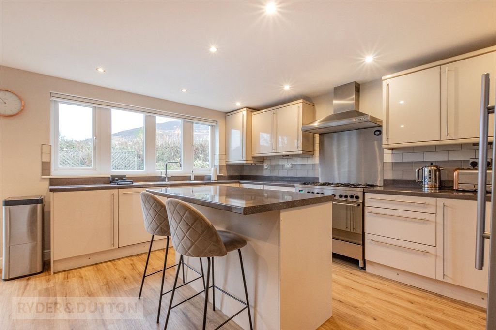 Property photo 3 of 27 Kitchen Diner