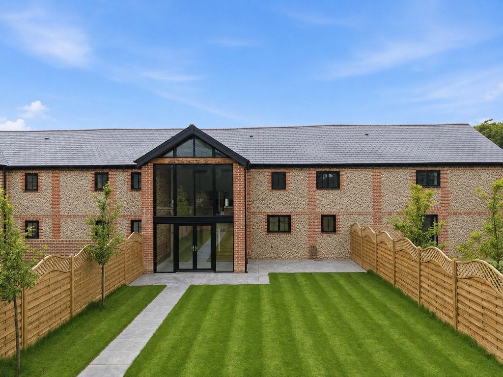Property photo 1 of 16 Flint House
